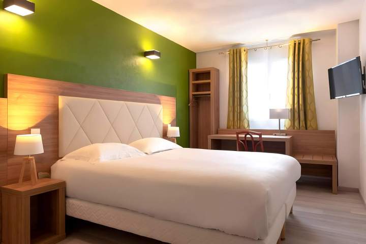 Hotel room Évreux