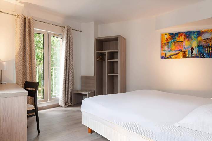 Hotel room Évreux